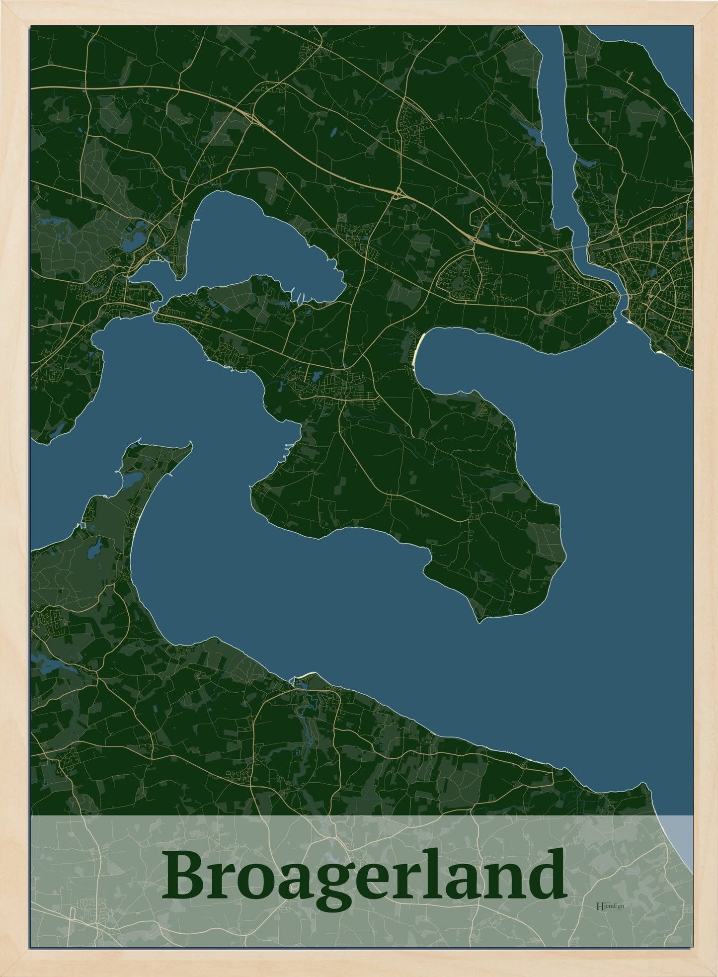 Broagerland plakat i mørk grøn og HjemEgn.dk design firkantet. Design bykort for Broagerland