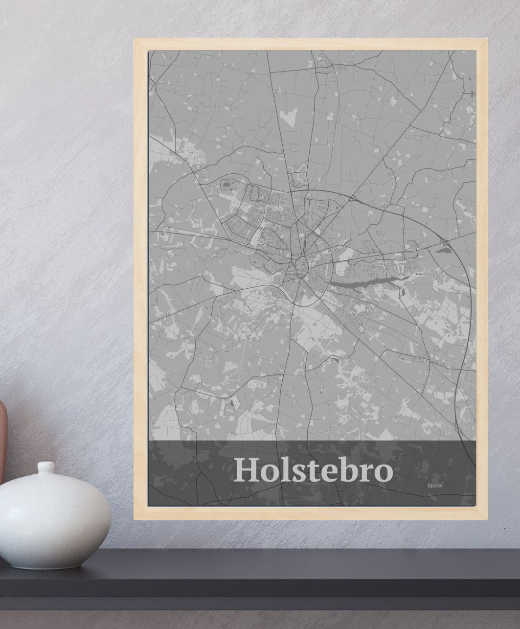 Holstebro Fra Din Hjemegn I plakat i farve og HjemEgn.dk design firkantet. Design bykort for Holstebro Fra Din Hjemegn I