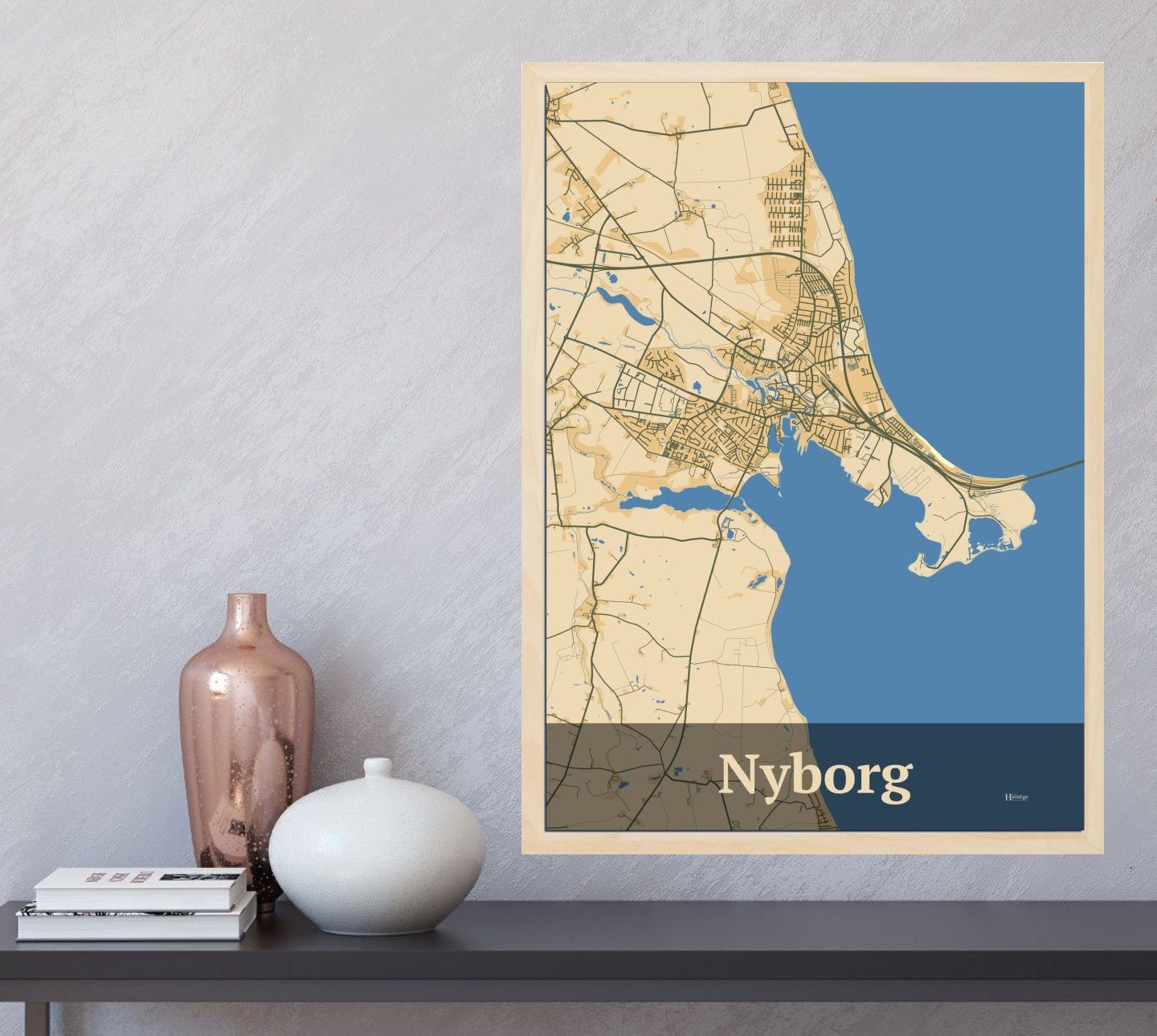 Nyborg plakat i farve og HjemEgn.dk design firkantet. Design bykort for Nyborg