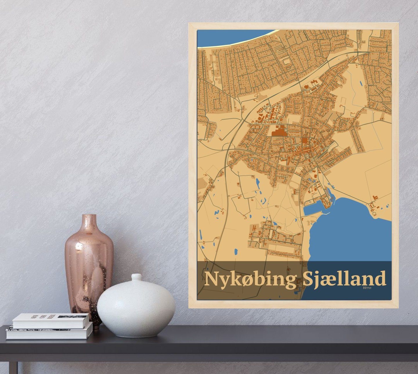 Nykøbing Sjælland plakat i farve og HjemEgn.dk design firkantet. Design bykort for Nykøbing Sjælland