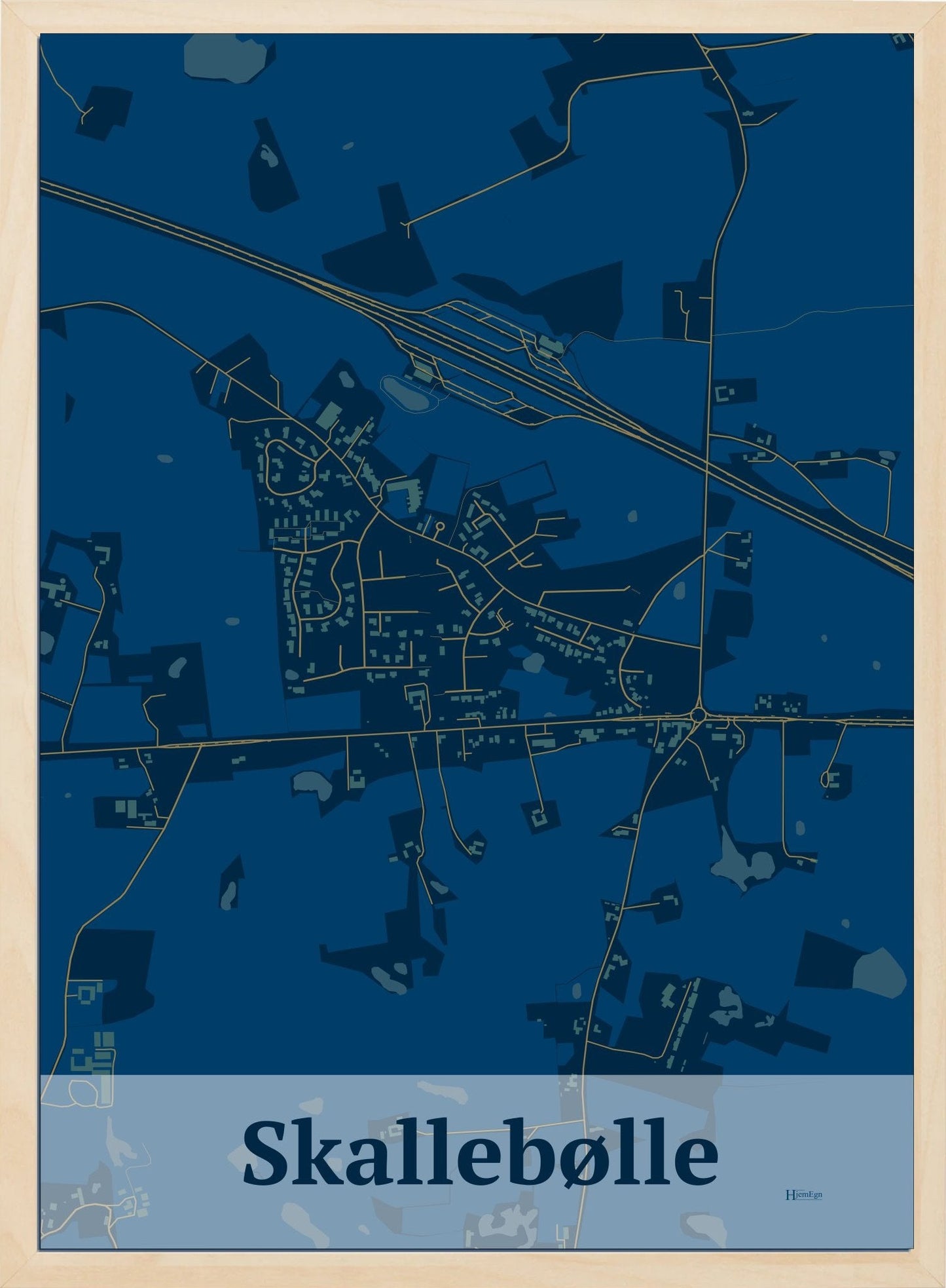 Skallebølle plakat i farve mørk blå og HjemEgn.dk design firkantet. Design bykort for Skallebølle