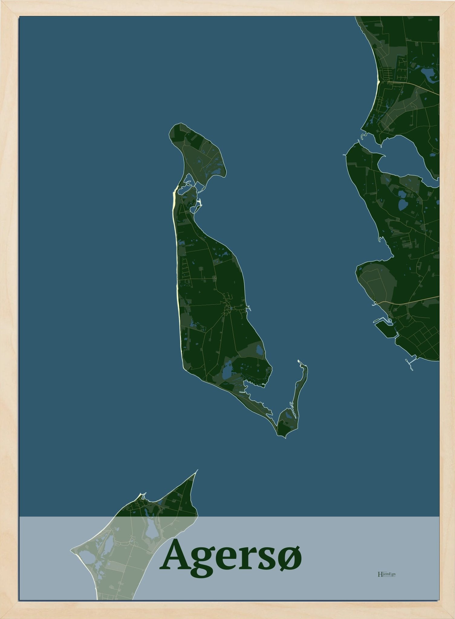 Agersø plakat i farve mørk grøn og HjemEgn.dk design firkantet. Design ø-kort for Agersø