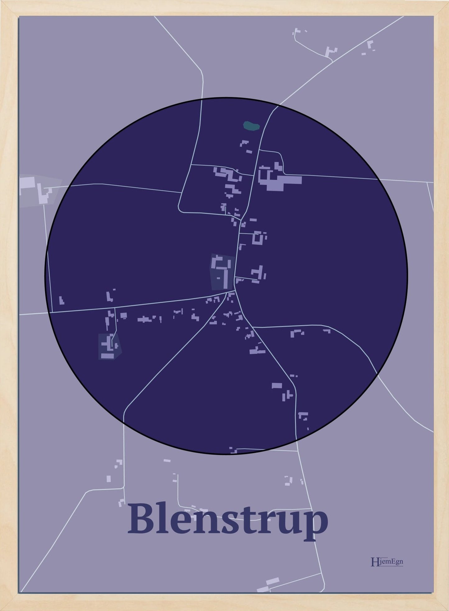 Blenstrup plakat i farve mørk lilla og HjemEgn.dk design centrum. Design bykort for Blenstrup