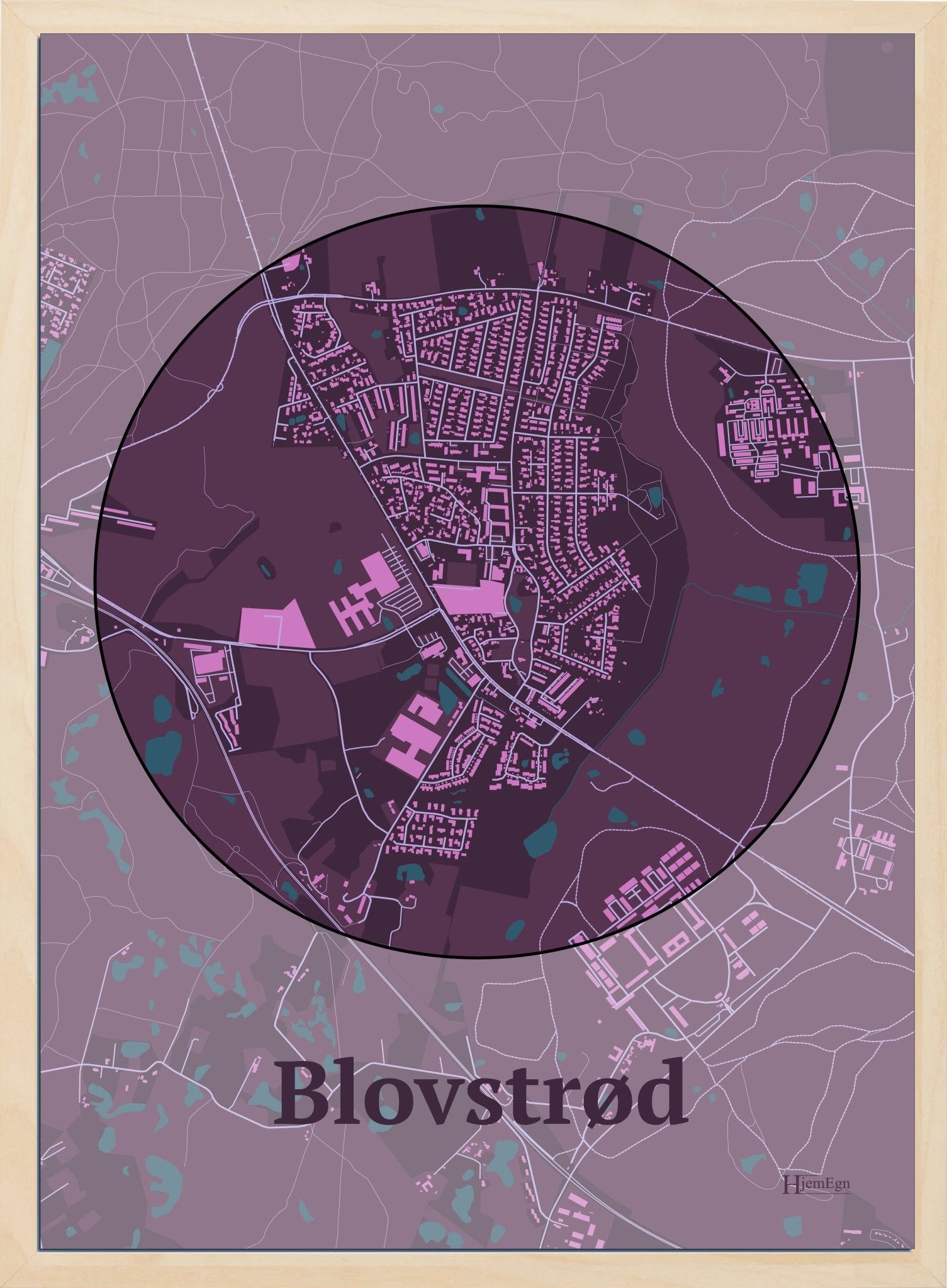 Blovstrød plakat i farve mørk rød og HjemEgn.dk design centrum. Design bykort for Blovstrød