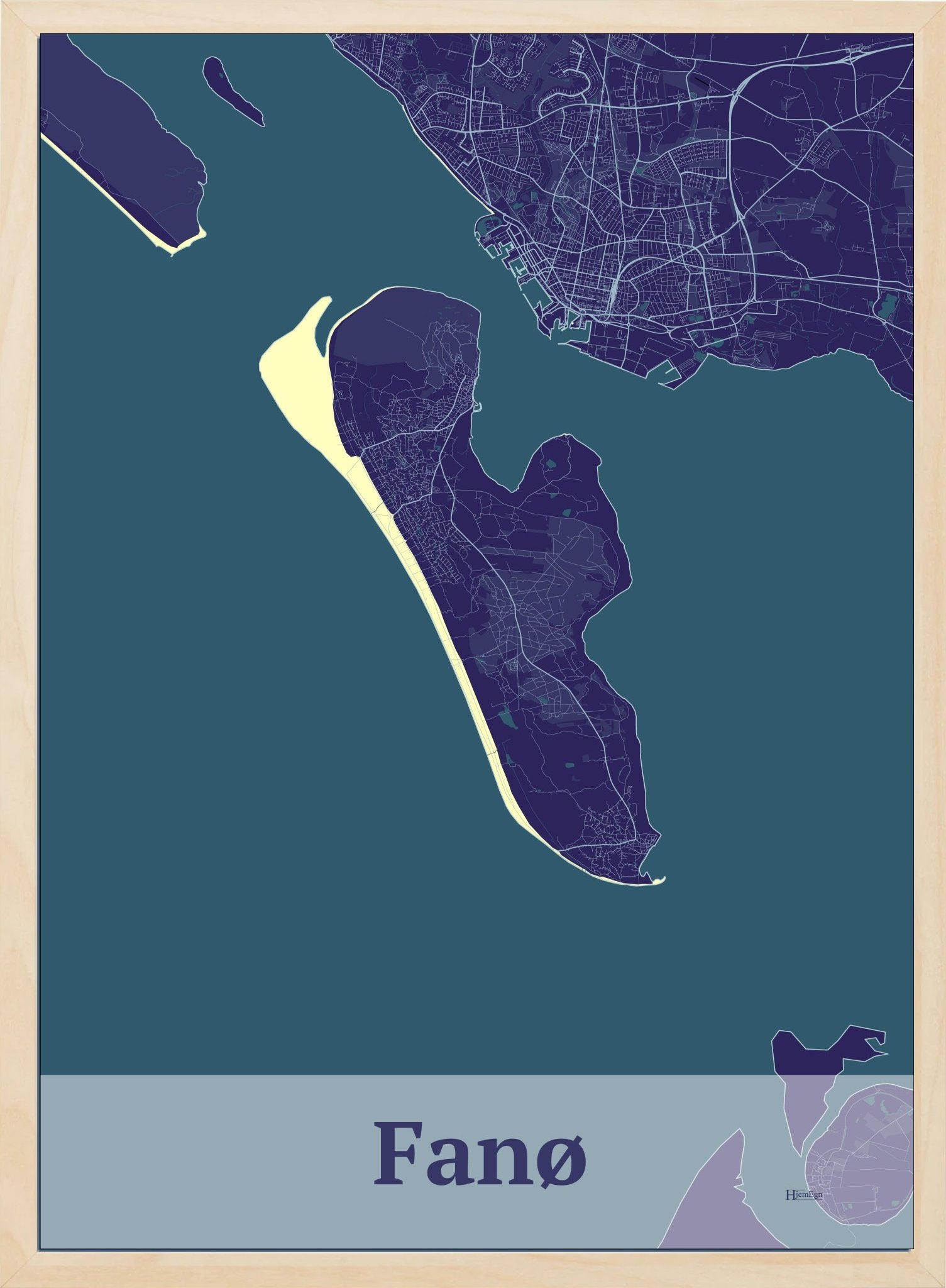 Fanø plakat i farve mørk lilla og HjemEgn.dk design firkantet. Design ø-kort for Fanø