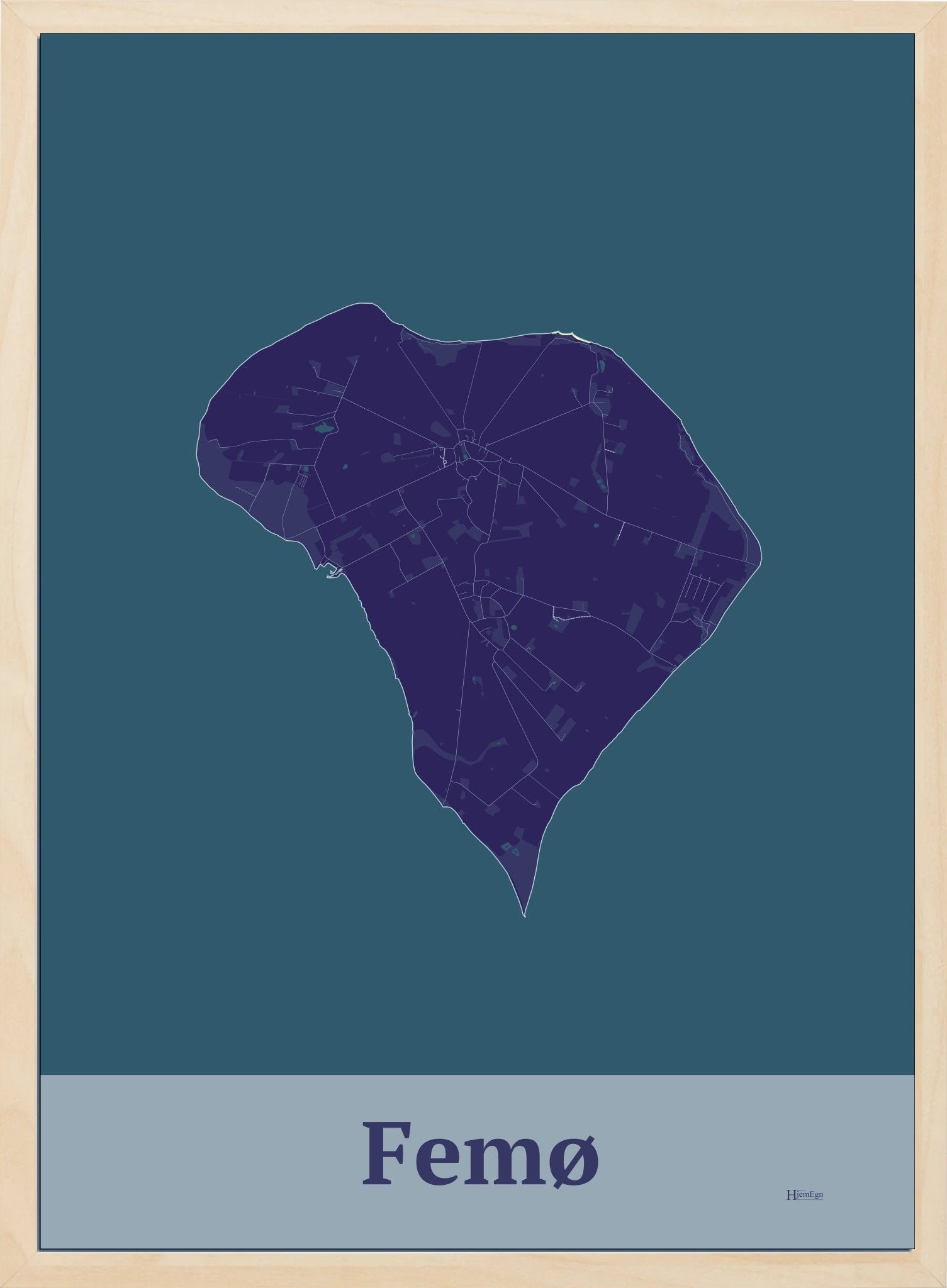 Femø plakat i farve mørk lilla og HjemEgn.dk design firkantet. Design ø-kort for Femø