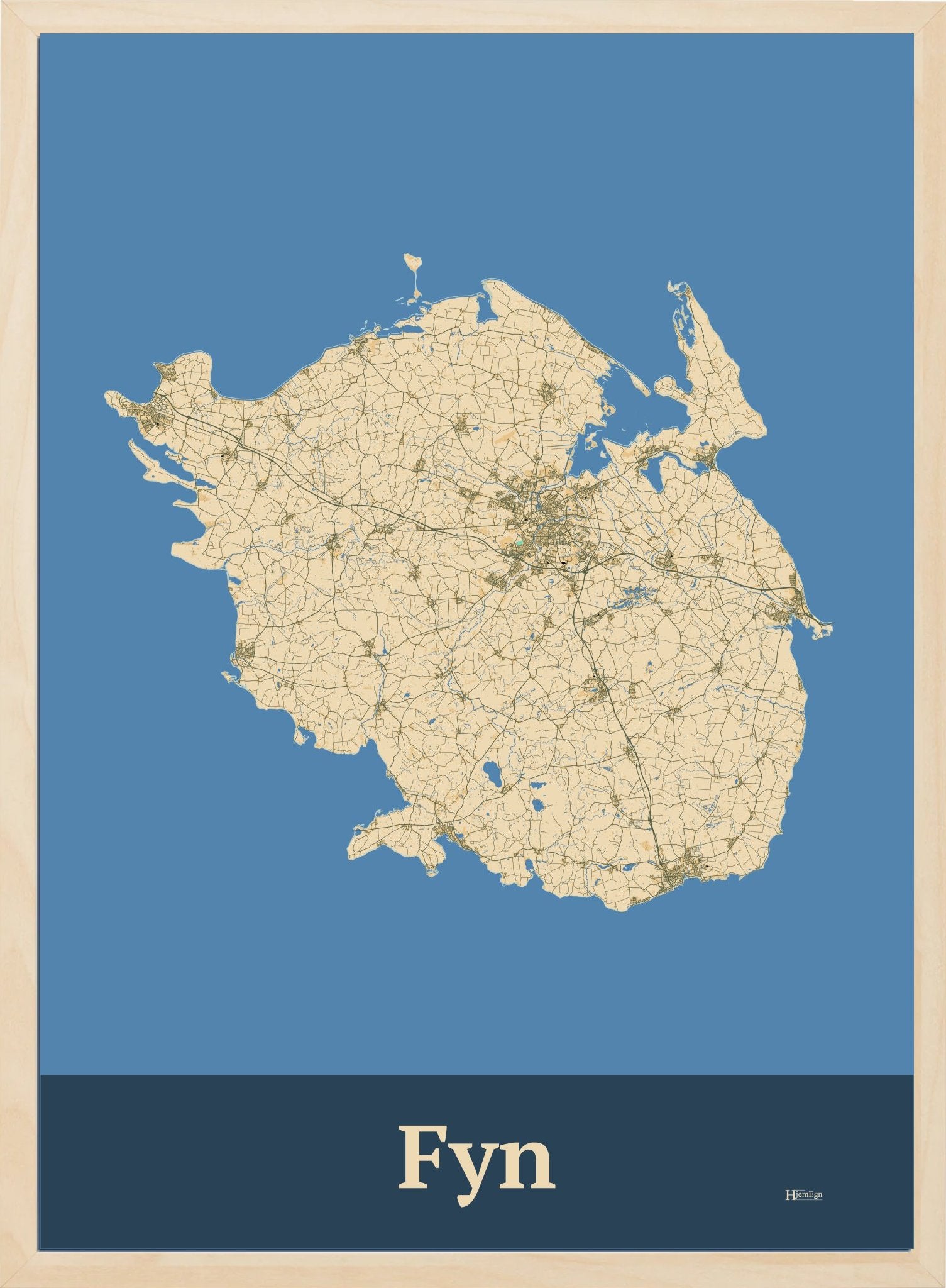 Fyn plakat i farve pastel brun og HjemEgn.dk design firkantet. Design ø-kort for Fyn