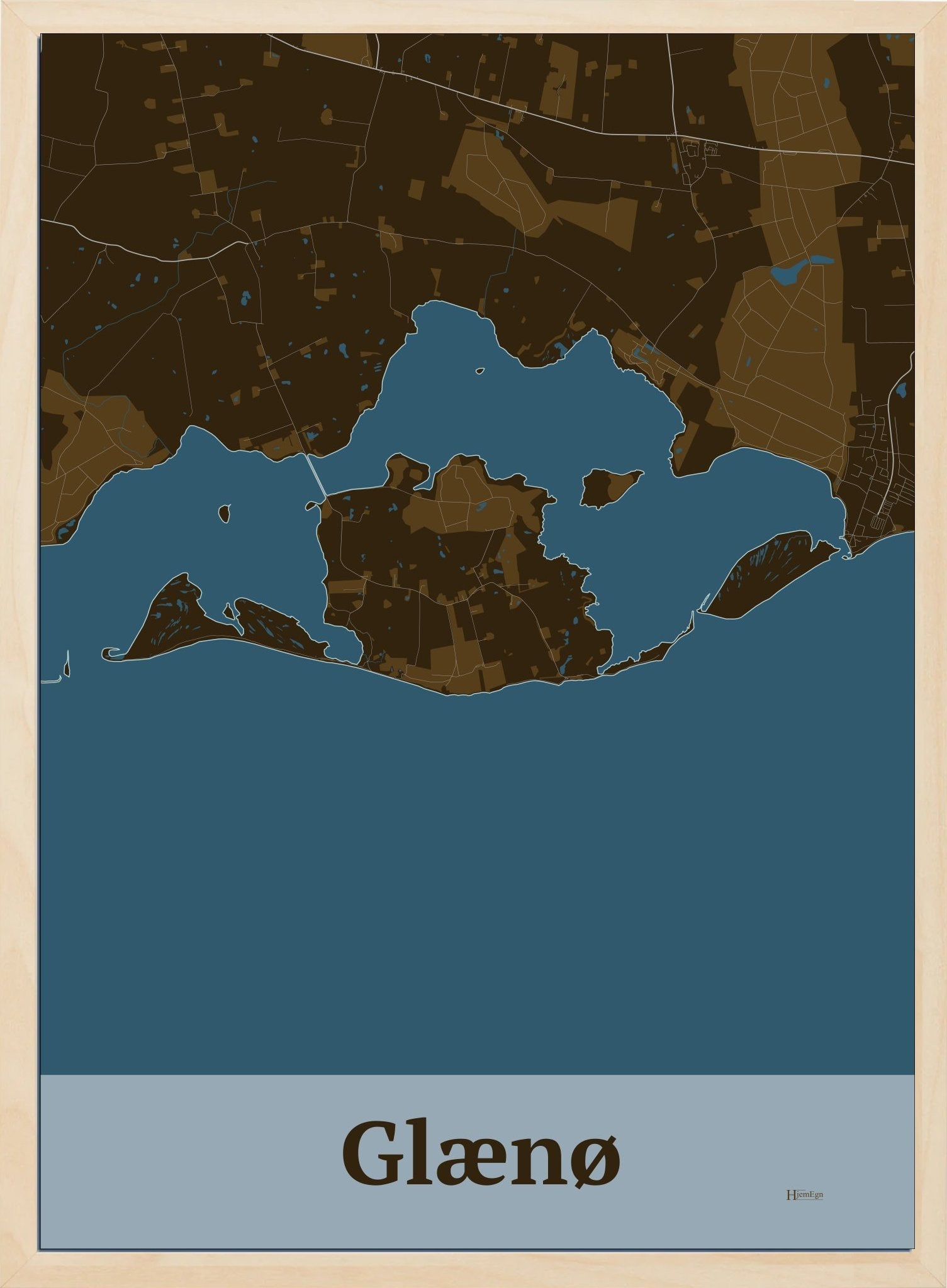 Glænø plakat i farve mørk brun og HjemEgn.dk design firkantet. Design ø-kort for Glænø