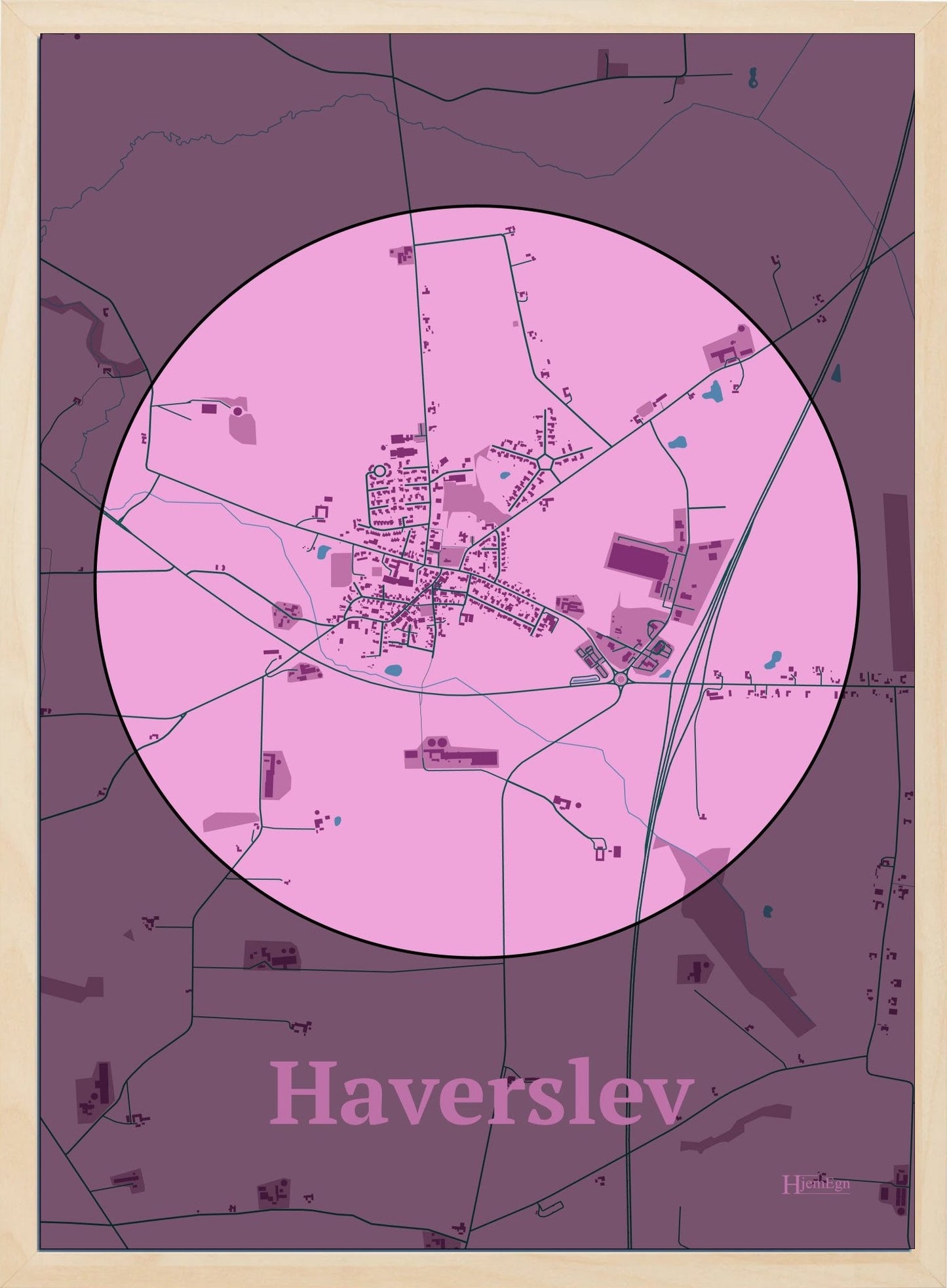 Haverslev plakat i farve pastel rød og HjemEgn.dk design centrum. Design bykort for Haverslev