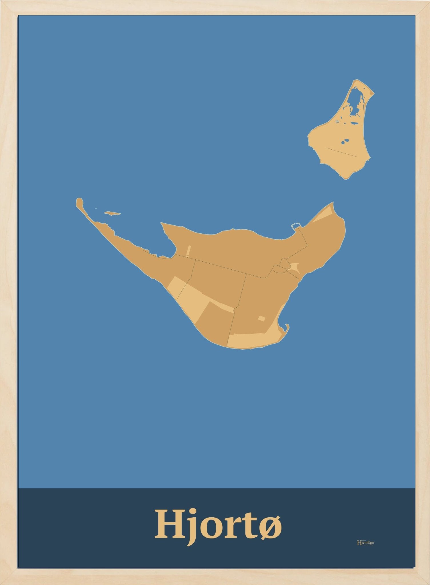 Hjortø plakat i farve pastel brun og HjemEgn.dk design firkantet. Design ø-kort for Hjortø