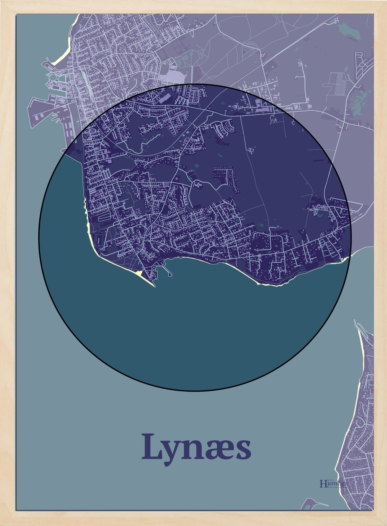 Lynæs plakat i farve mørk lilla og HjemEgn.dk design centrum. Design bykort for Lynæs
