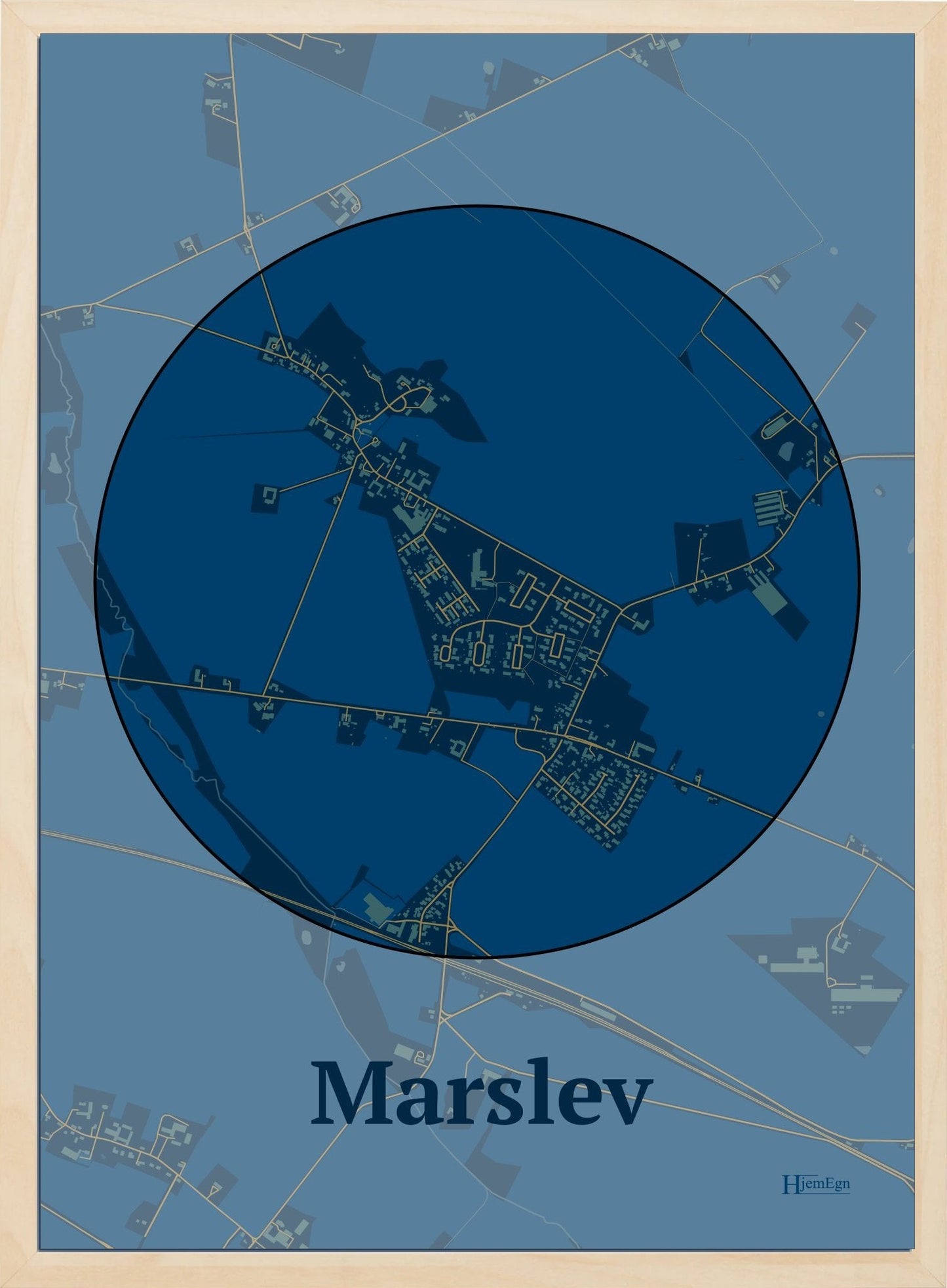 Marslev plakat i farve mørk blå og HjemEgn.dk design centrum. Design bykort for Marslev