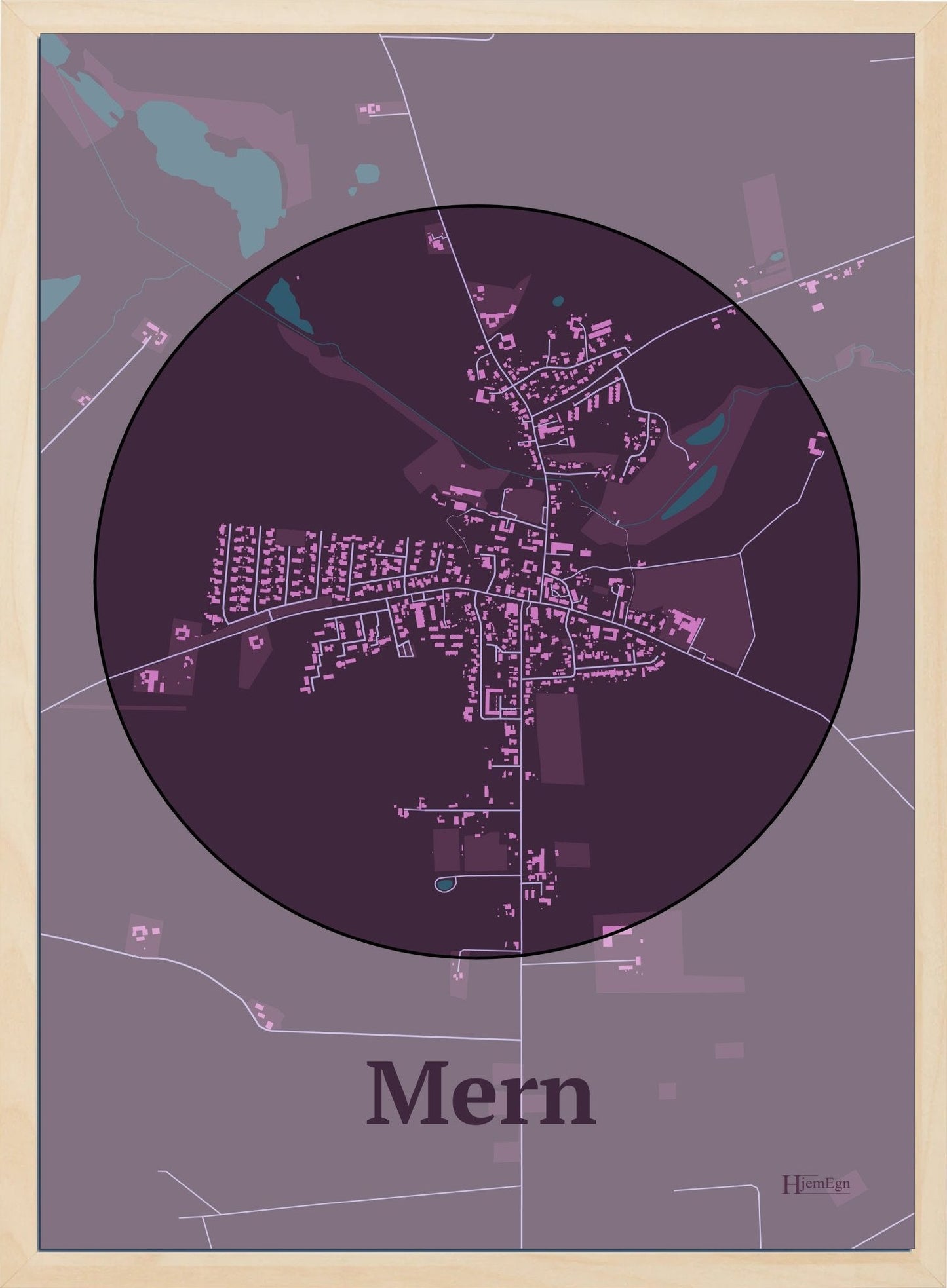 Mern plakat i farve mørk rød og HjemEgn.dk design centrum. Design bykort for Mern