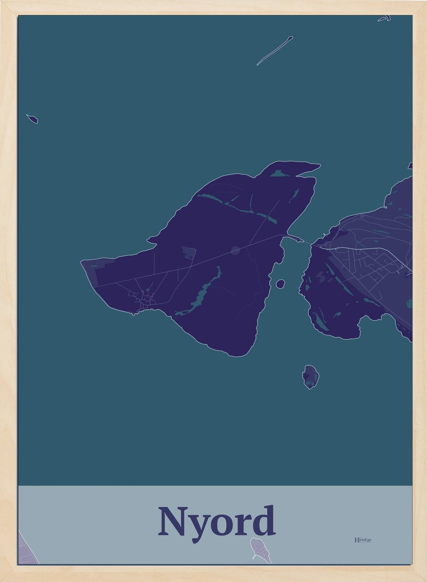 Nyord plakat i farve mørk lilla og HjemEgn.dk design firkantet. Design ø-kort for Nyord