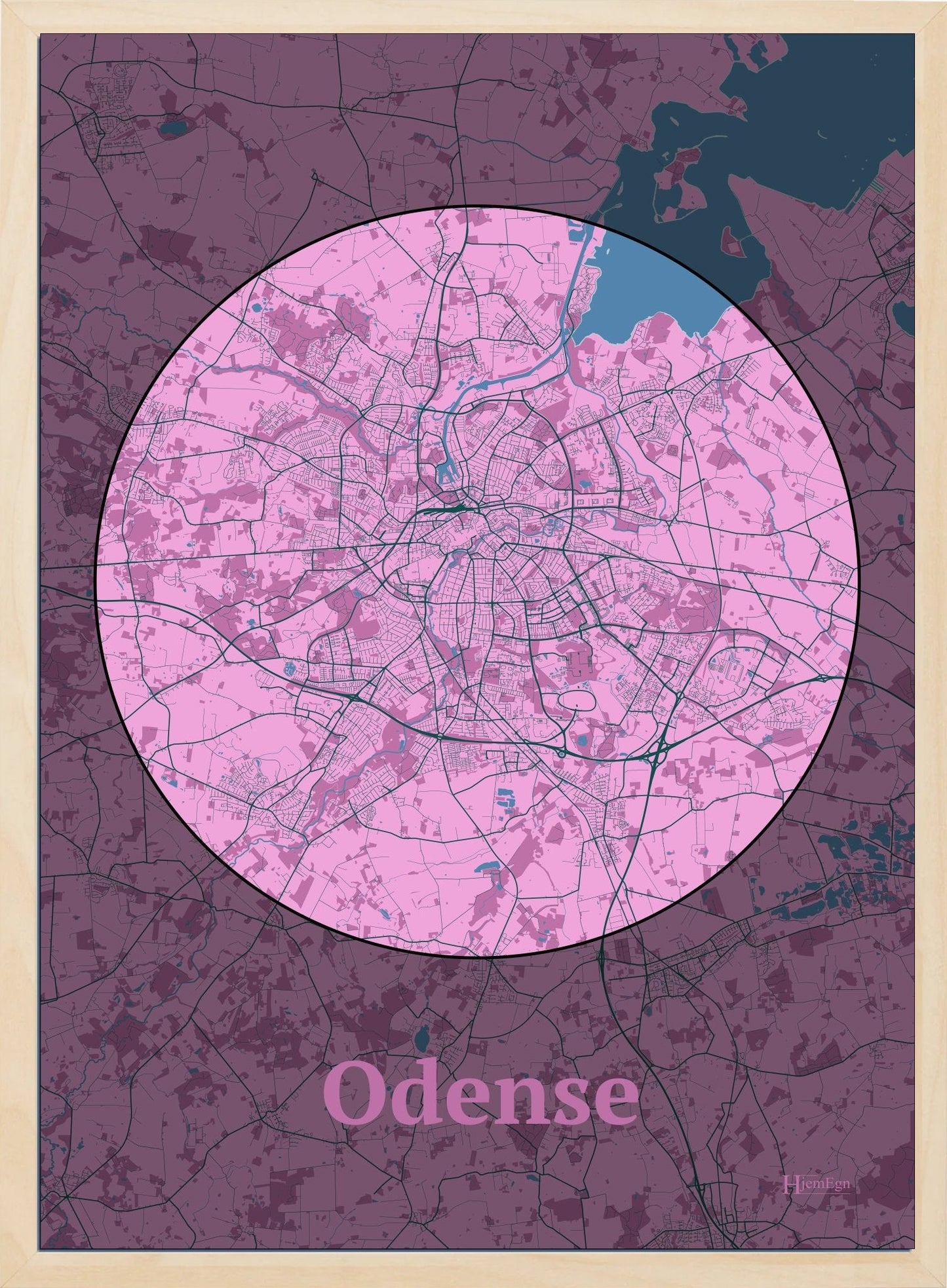 Odense plakat i farve pastel rød og HjemEgn.dk design centrum. Design bykort for Odense