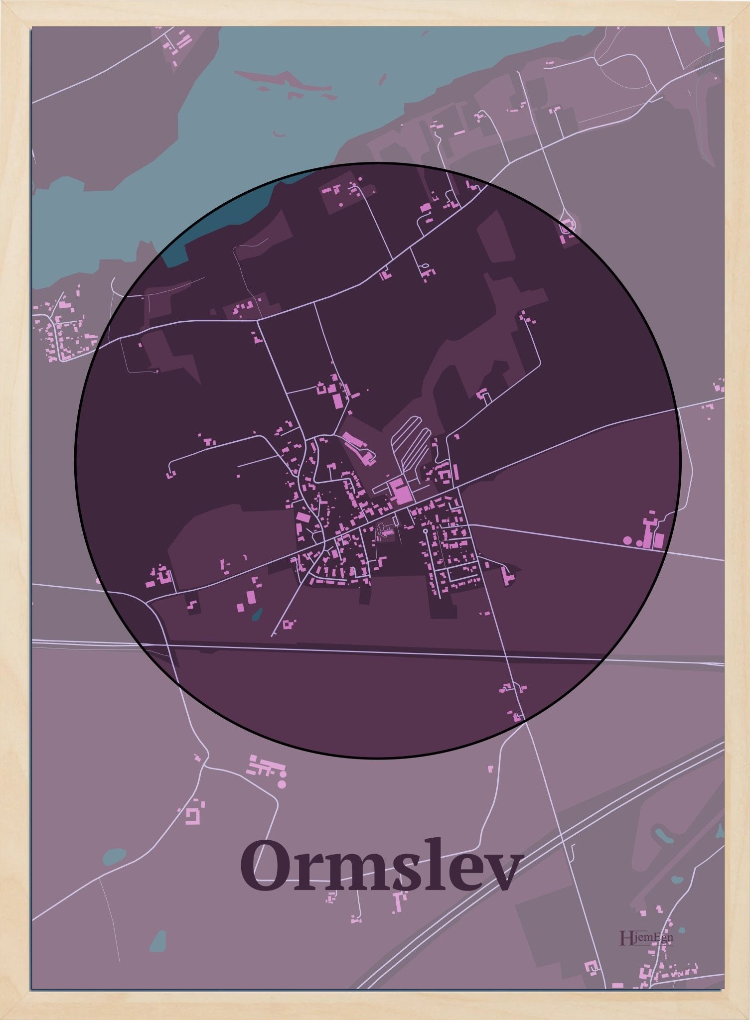 Ormslev plakat i farve mørk rød og HjemEgn.dk design centrum. Design bykort for Ormslev
