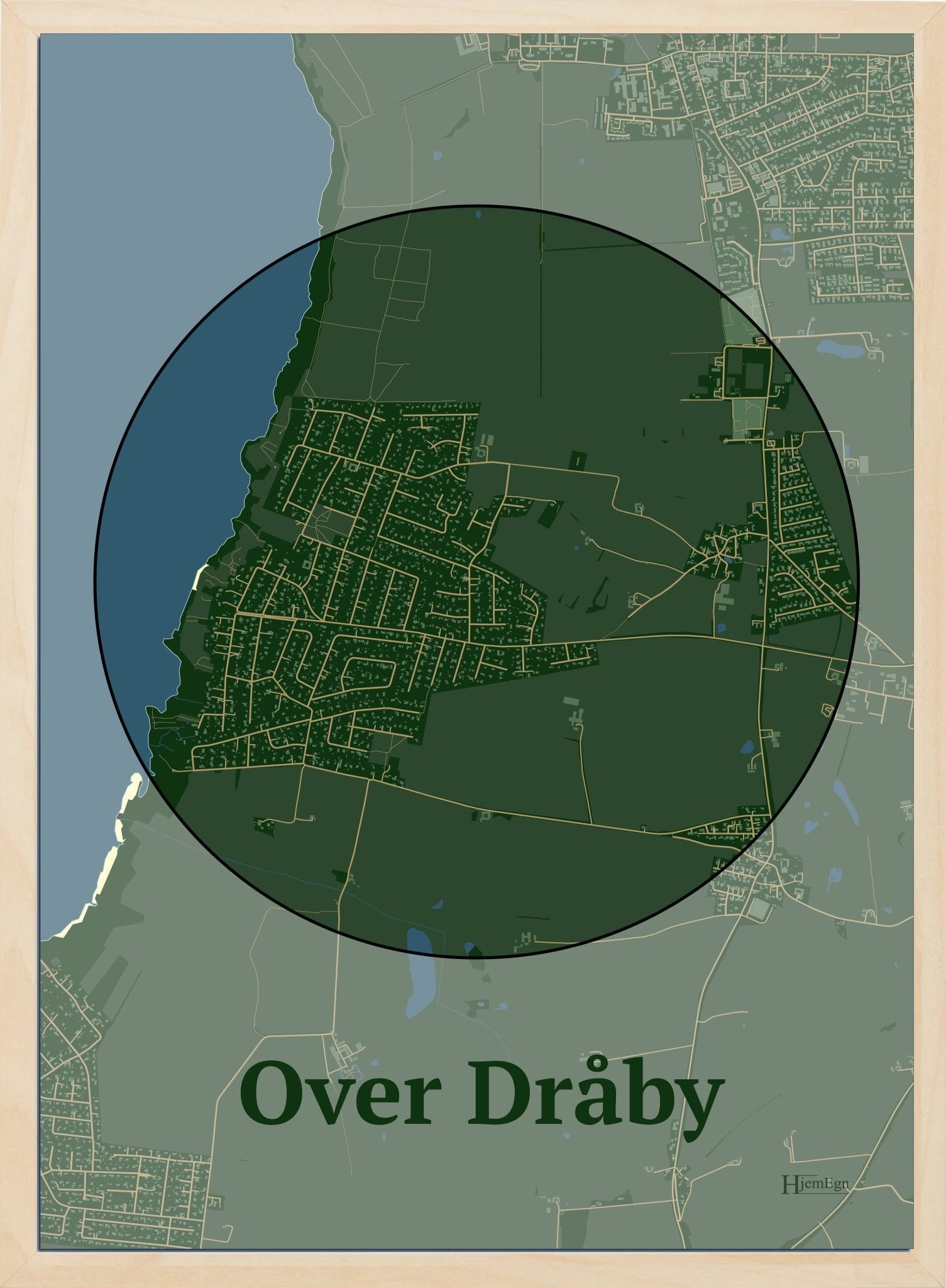 Over Dråby plakat i farve mørk grøn og HjemEgn.dk design centrum. Design bykort for Over Dråby
