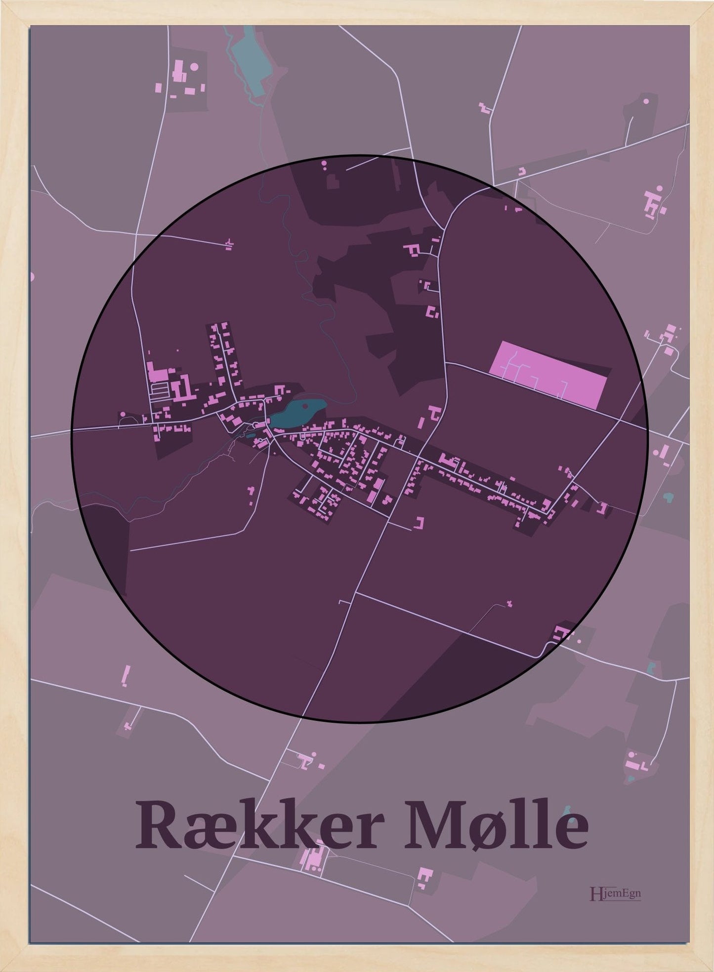 Rækker Mølle plakat i farve mørk rød og HjemEgn.dk design centrum. Design bykort for Rækker Mølle
