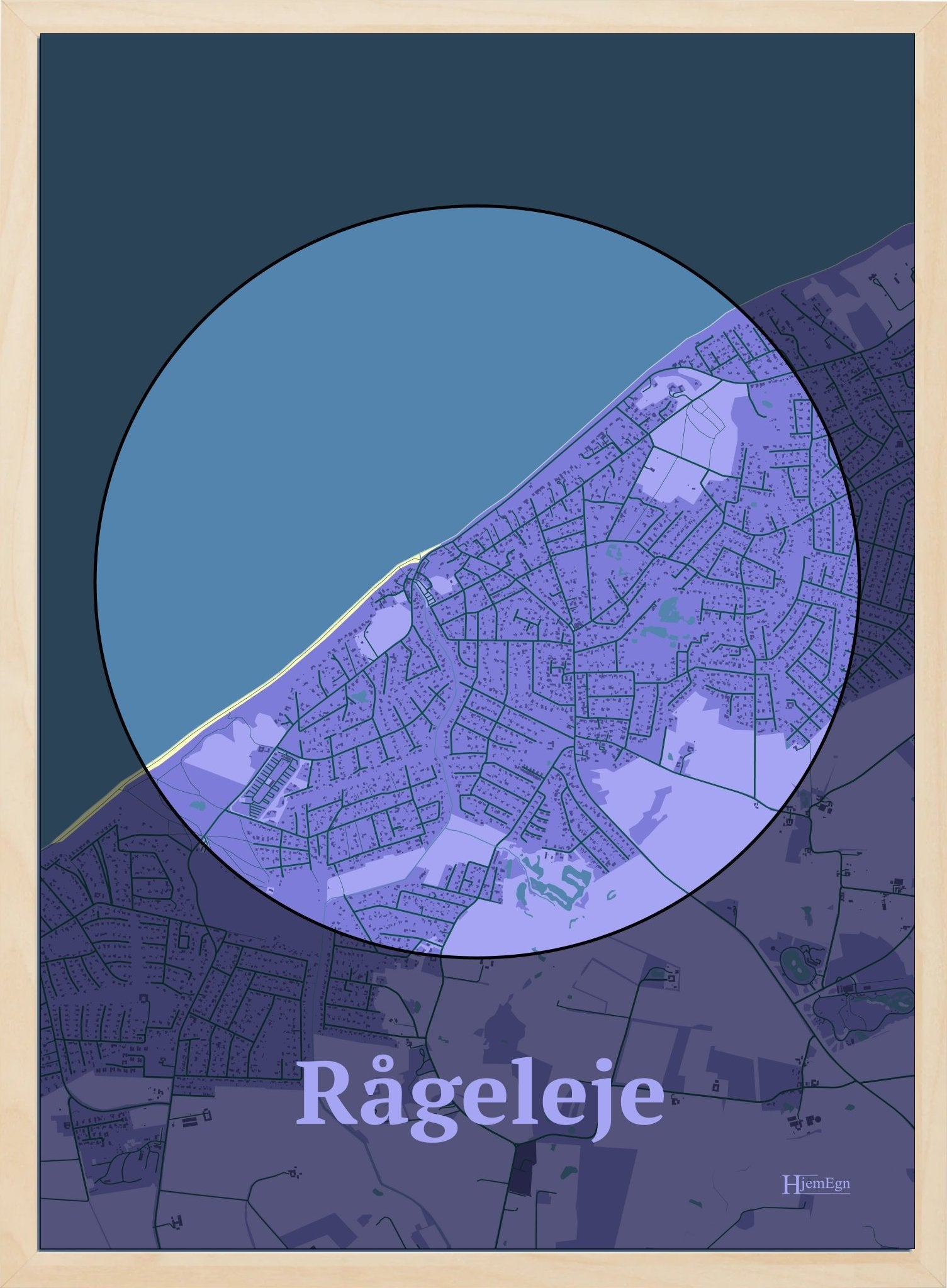 Rågeleje plakat i farve pastel lilla og HjemEgn.dk design centrum. Design bykort for Rågeleje