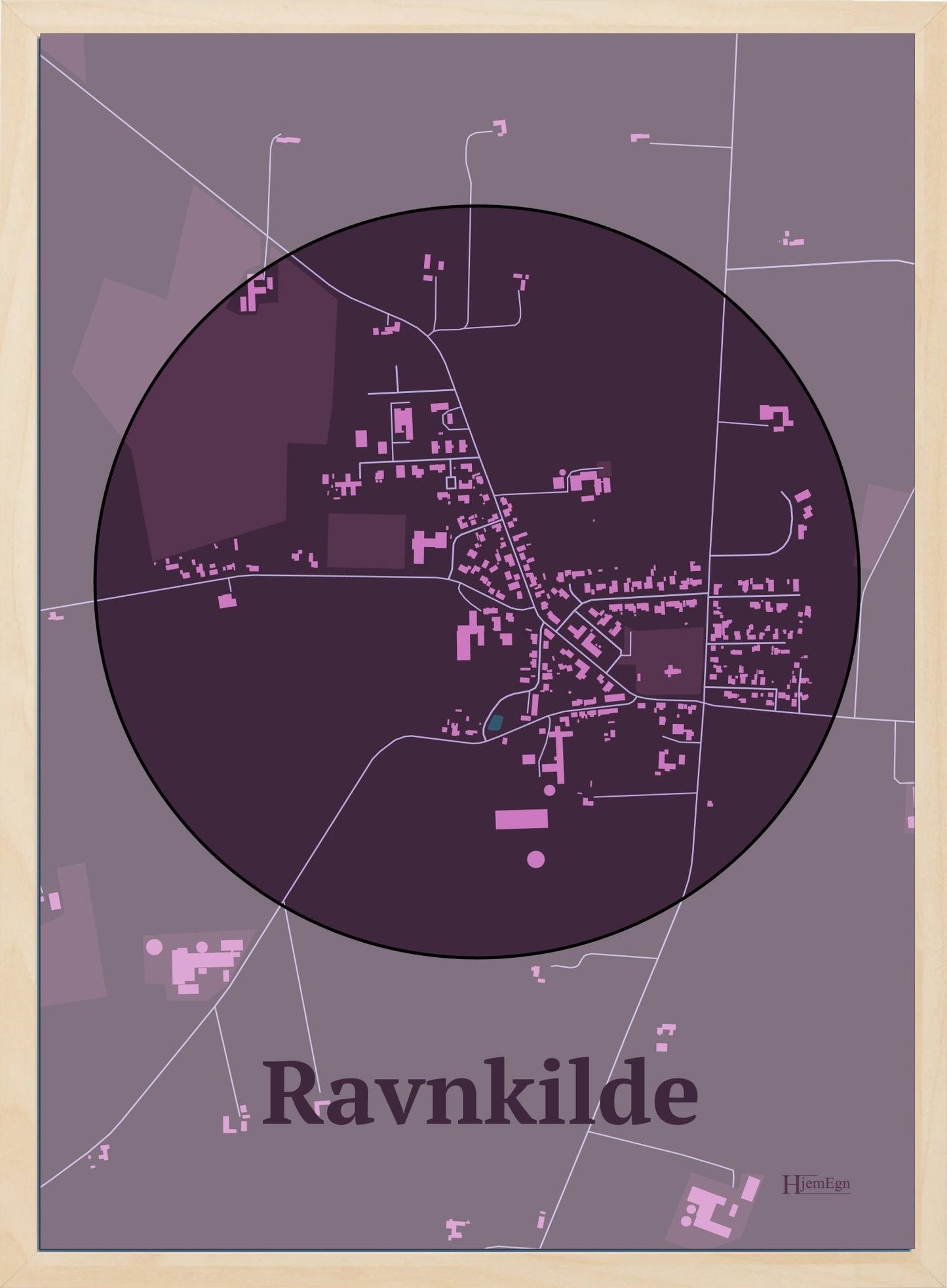 Ravnkilde plakat i farve mørk rød og HjemEgn.dk design centrum. Design bykort for Ravnkilde