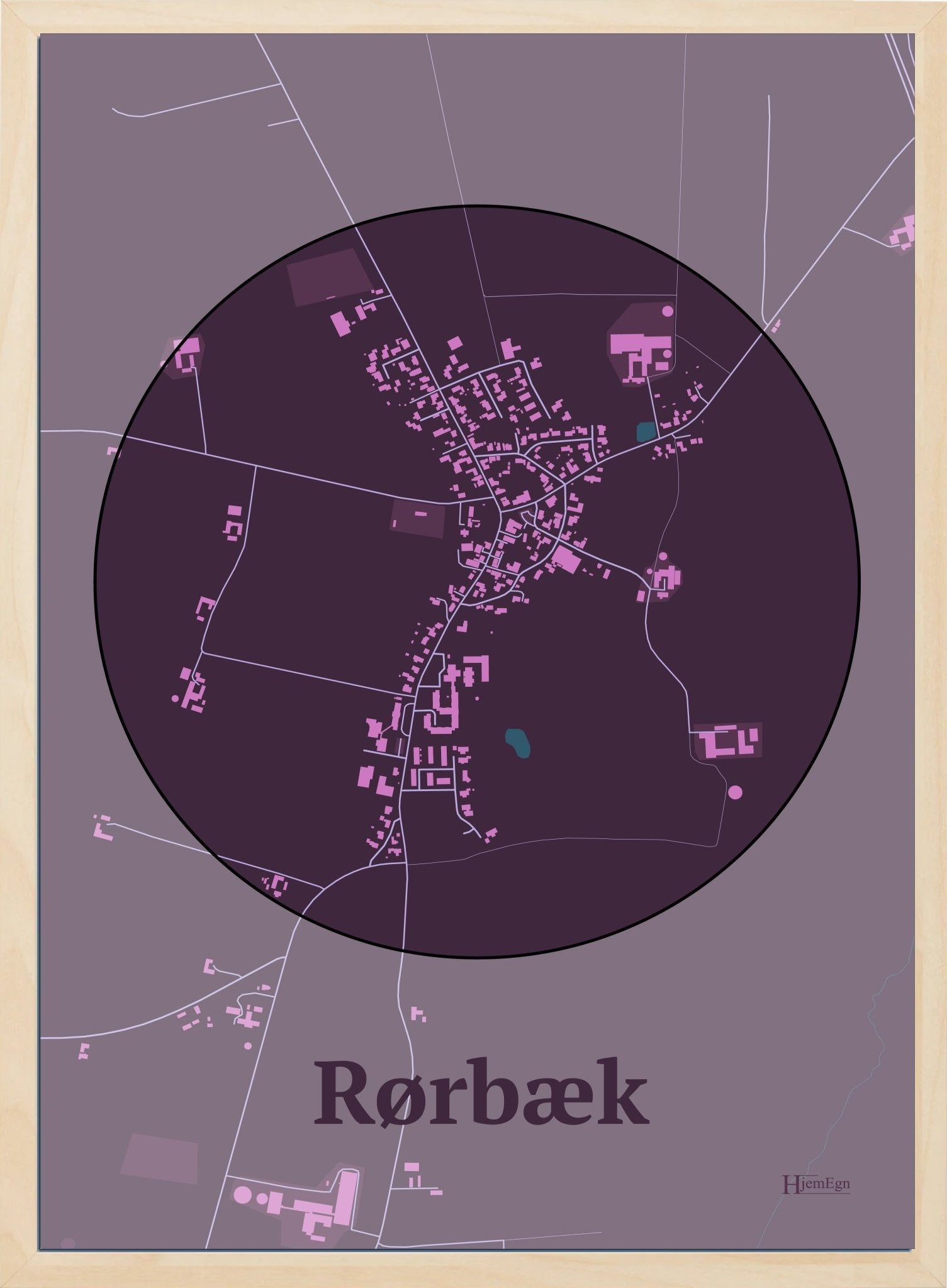 Rørbæk plakat i farve mørk rød og HjemEgn.dk design centrum. Design bykort for Rørbæk
