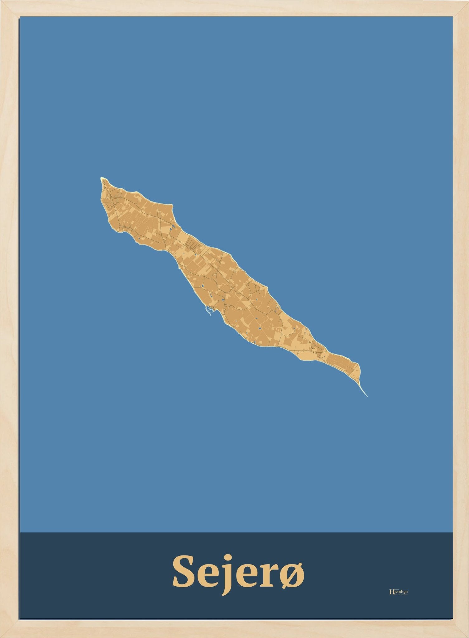 Sejerø plakat i farve pastel brun og HjemEgn.dk design firkantet. Design ø-kort for Sejerø