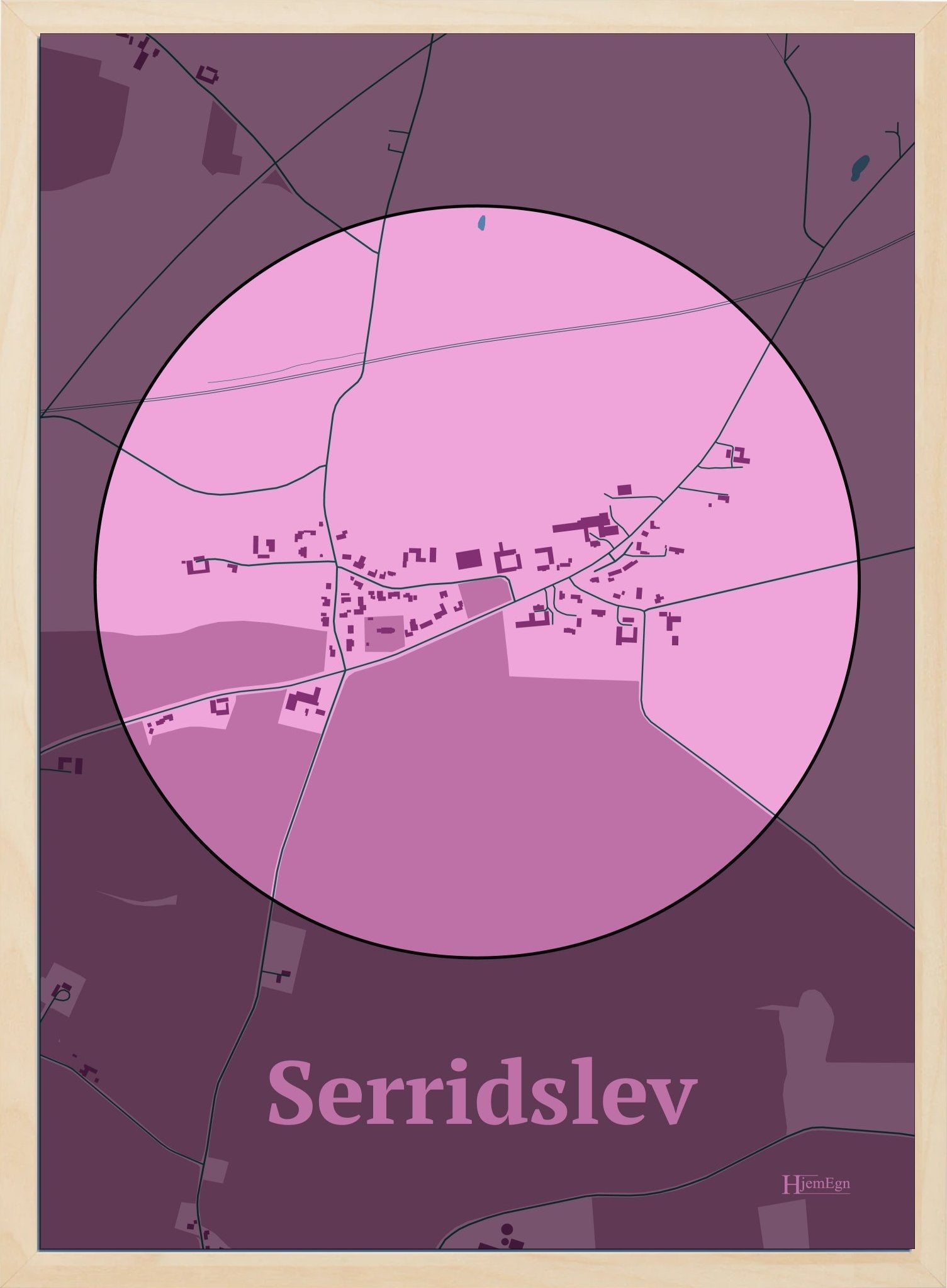 Serridslev plakat i farve pastel rød og HjemEgn.dk design centrum. Design bykort for Serridslev