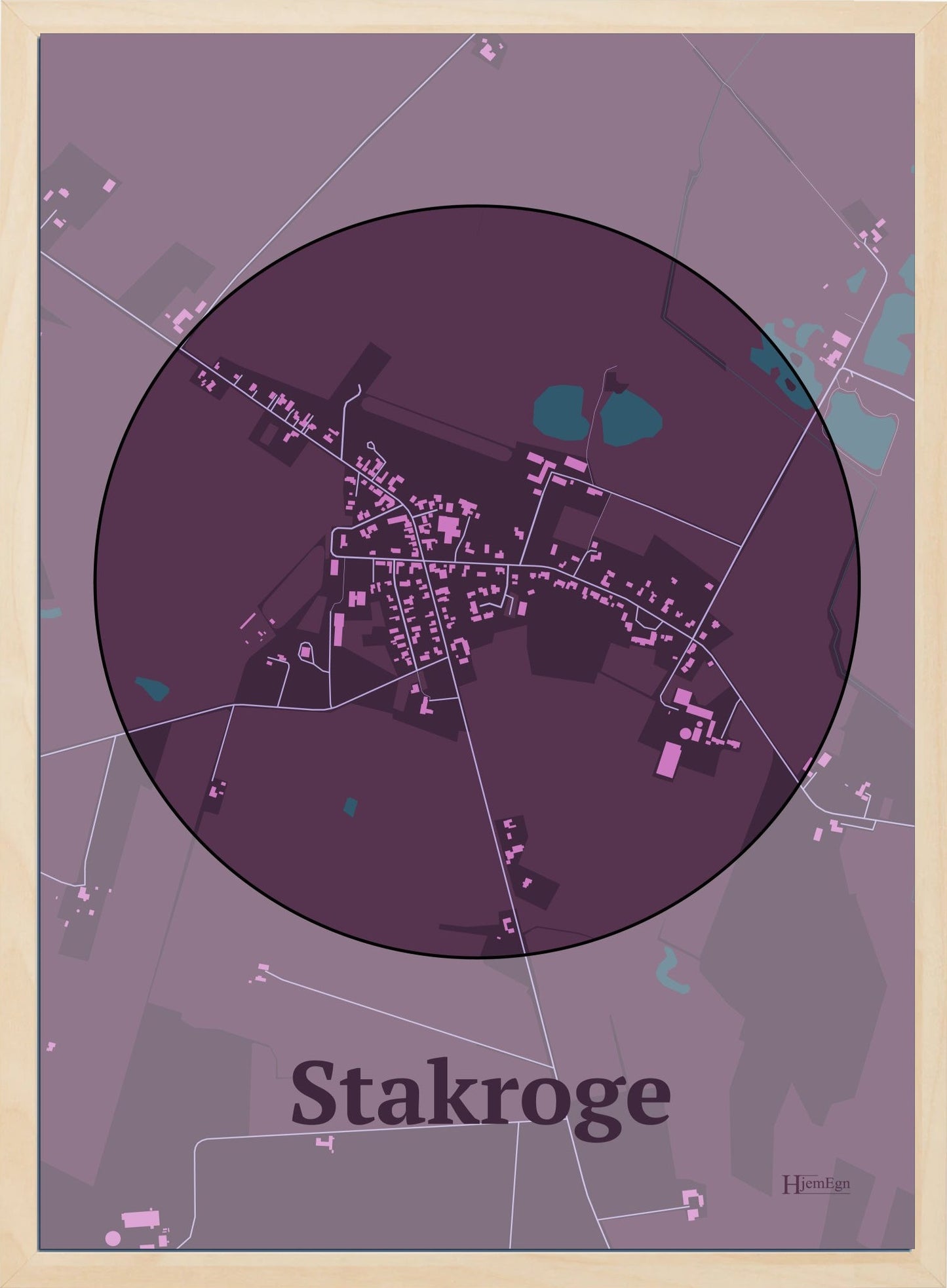 Stakroge plakat i farve mørk rød og HjemEgn.dk design centrum. Design bykort for Stakroge