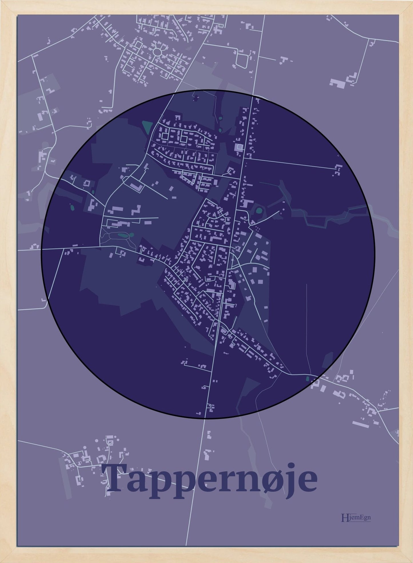 Tappernøje plakat i farve mørk lilla og HjemEgn.dk design centrum. Design bykort for Tappernøje