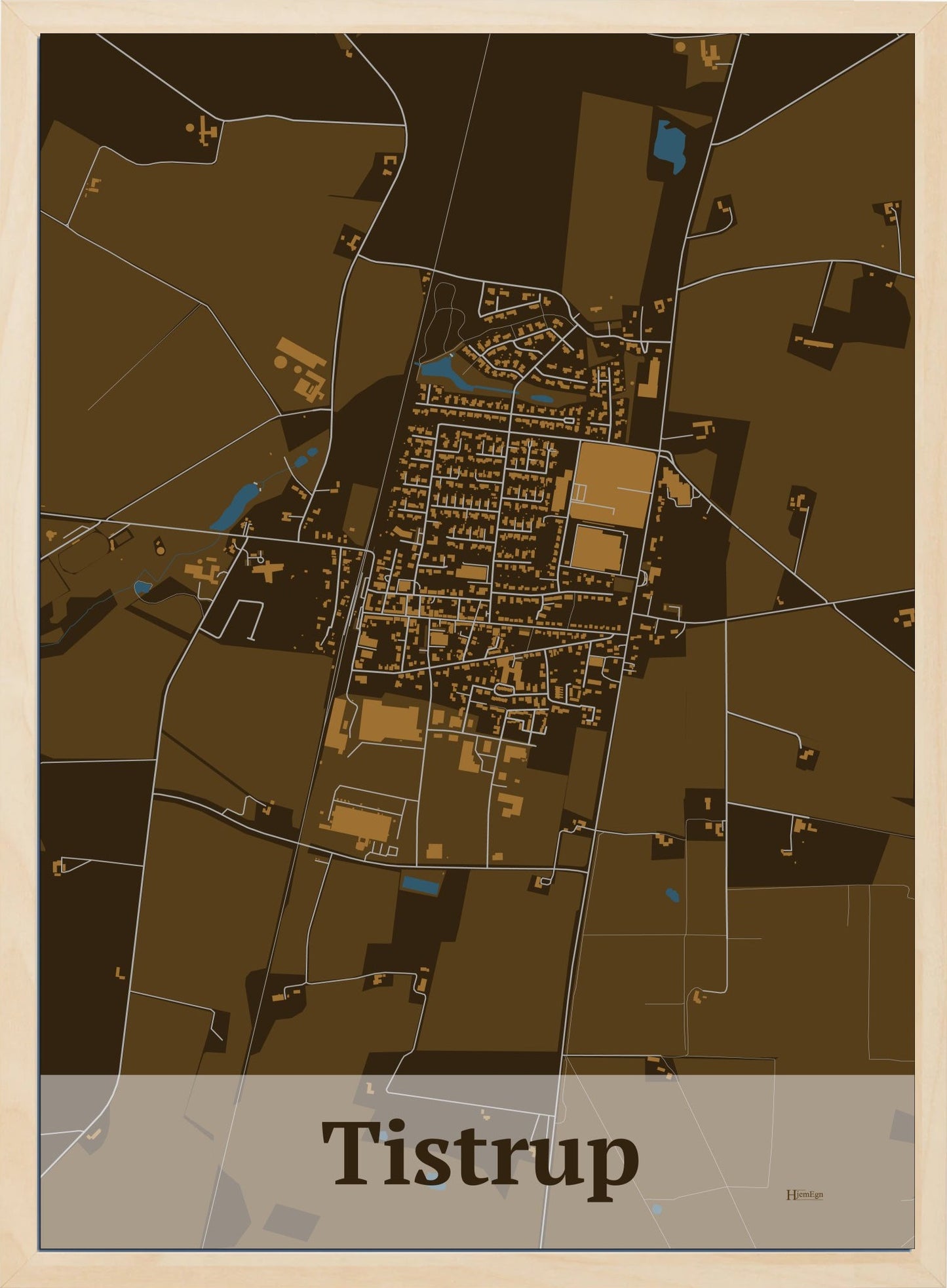 Tistrup plakat i farve mørk brun og HjemEgn.dk design firkantet. Design bykort for Tistrup
