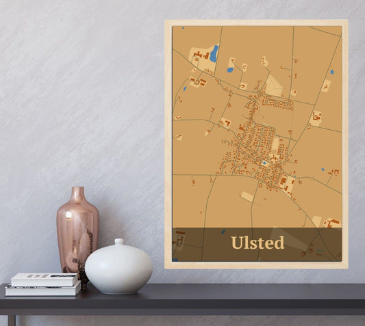 Ulsted plakat i farve  og HjemEgn.dk design firkantet. Design bykort for Ulsted