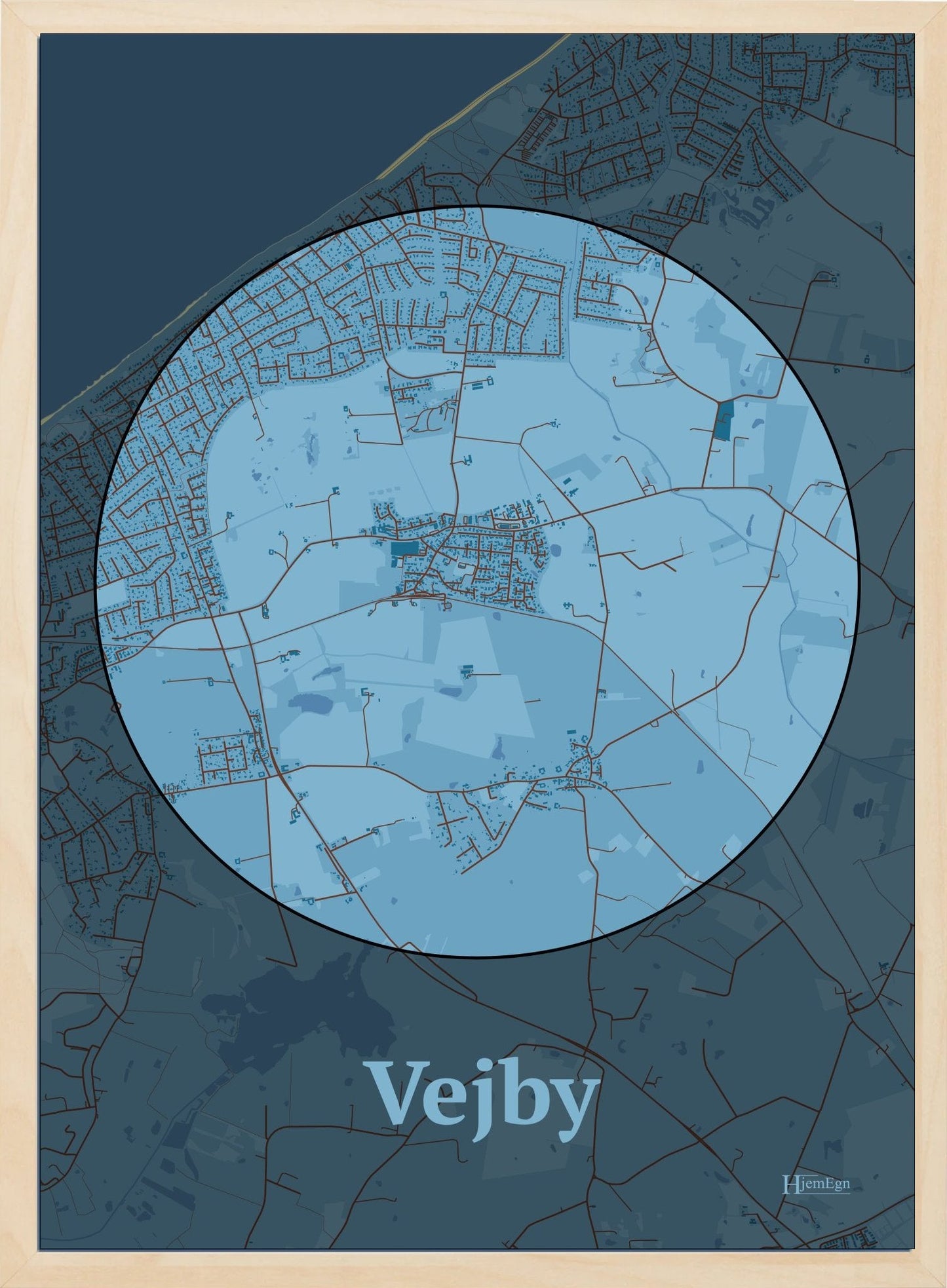 Vejby plakat i farve pastel blå og HjemEgn.dk design centrum. Design bykort for Vejby