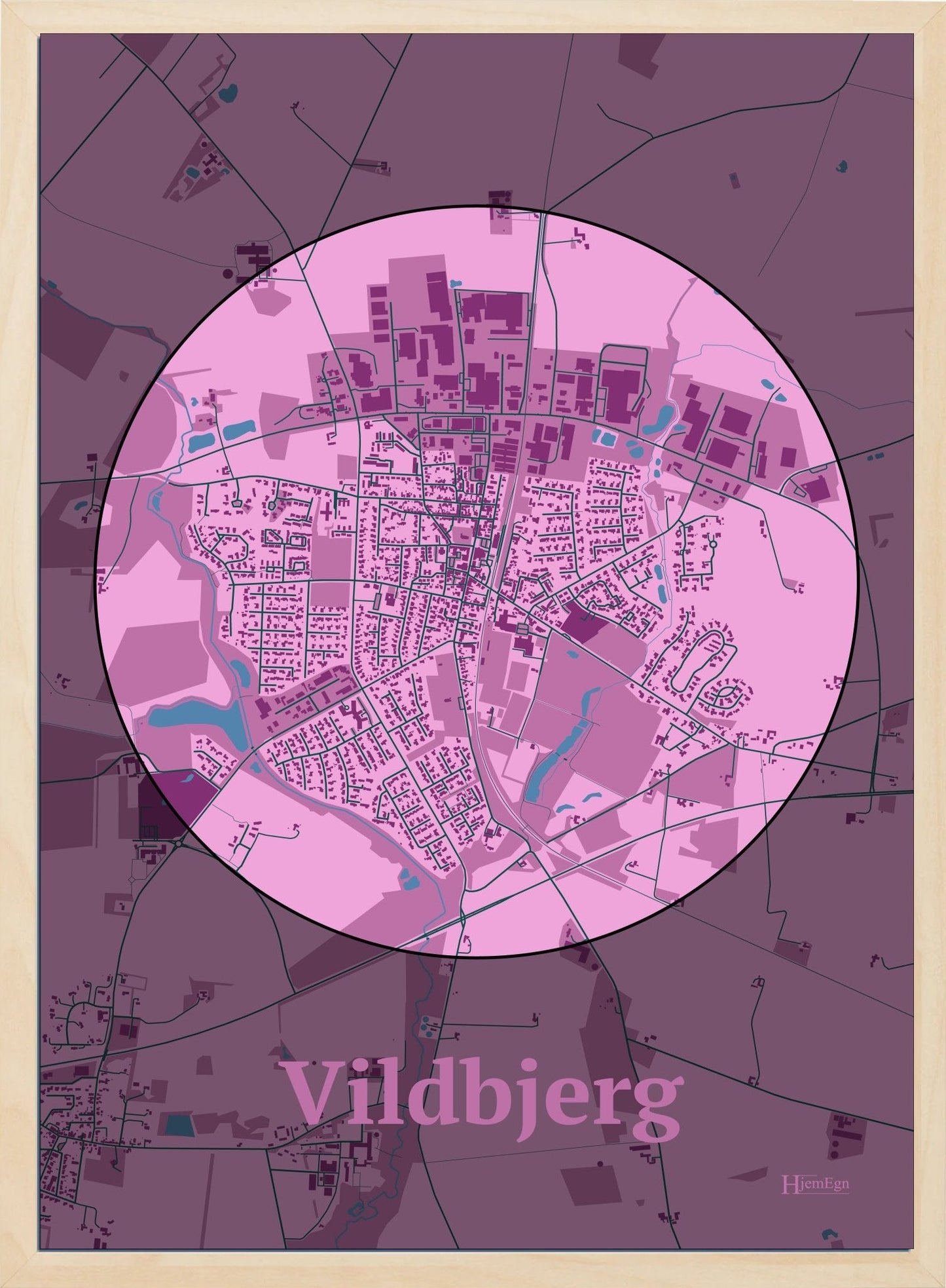 Vildbjerg plakat i farve pastel rød og HjemEgn.dk design centrum. Design bykort for Vildbjerg